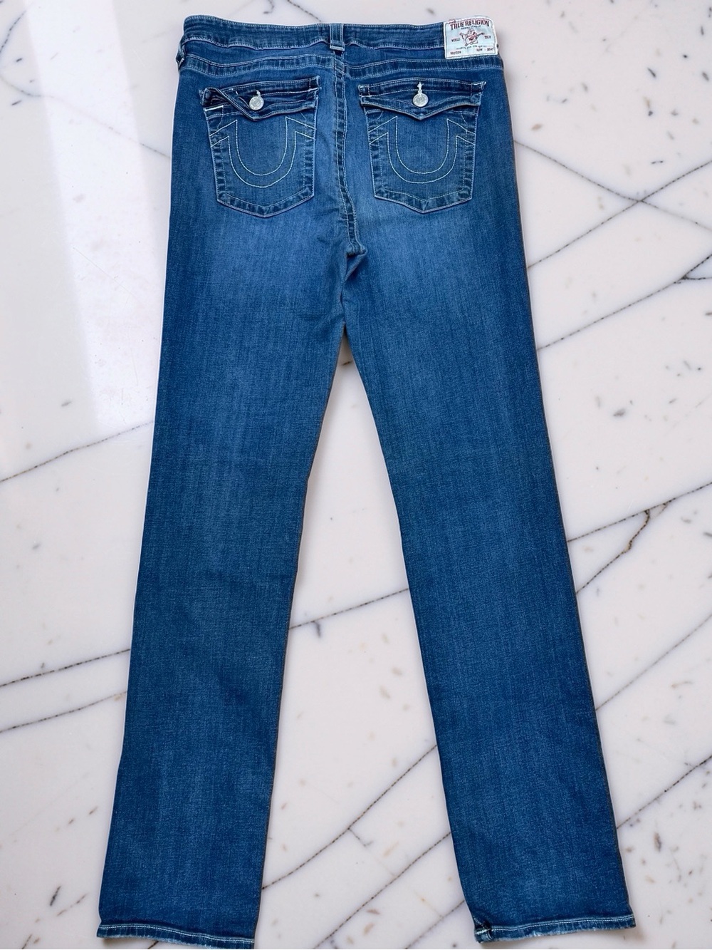 BILLIE True Religion World True Religion Men Straight Jeans in Medium Blue Wash